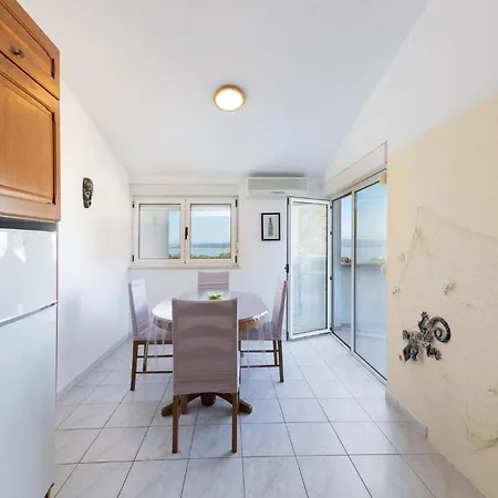Awesome In Apartman